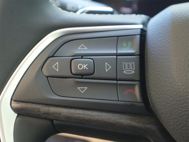 2023 Jeep Grand Cherokee Overland 4x2