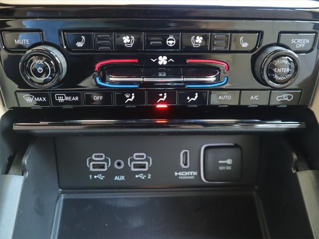 2023 Jeep Grand Cherokee Overland 4x2