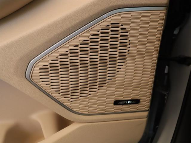 2023 Jeep Grand Cherokee Overland 4x2