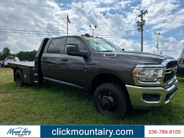 2024 RAM Ram 3500 Chassis Cab RAM 3500 TRADESMAN CREW CAB CHASSIS 4X4 60 CA