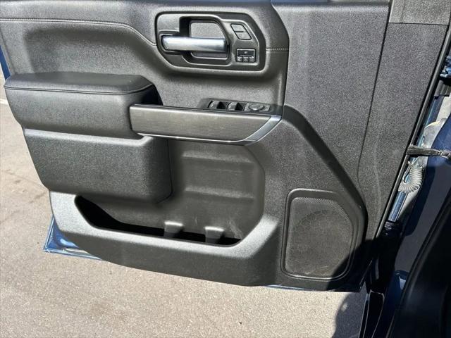 2023 GMC Sierra 3500HD 4WD Crew Cab Standard Bed AT4
