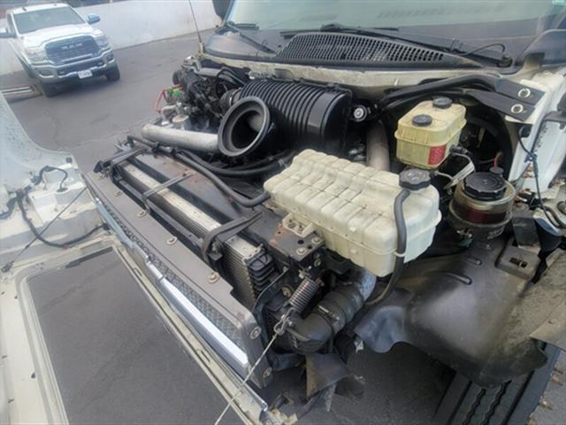 2005 Chevrolet Pickup 5500