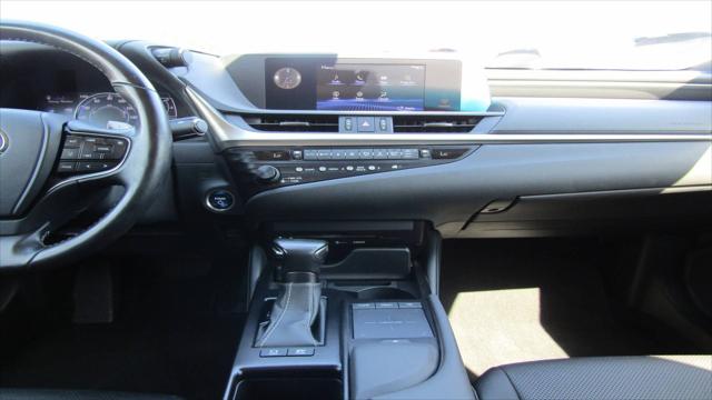 2019 Lexus ES 300h ES 300h