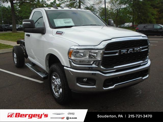 2024 RAM Ram 3500 Chassis Cab RAM 3500 TRADESMAN CHASSIS REGULAR CAB 4X4 60 CA