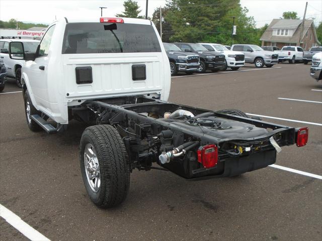 2024 RAM Ram 3500 Chassis Cab RAM 3500 TRADESMAN CHASSIS REGULAR CAB 4X4 60 CA