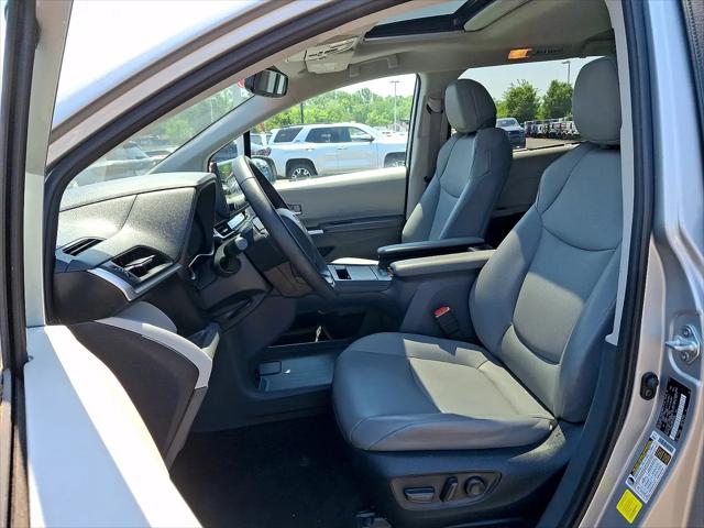 2023 Toyota Sienna XLE
