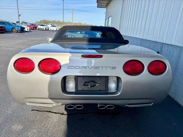 2001 Chevrolet Corvette Base
