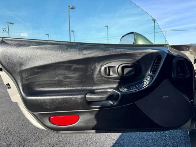 2001 Chevrolet Corvette Base