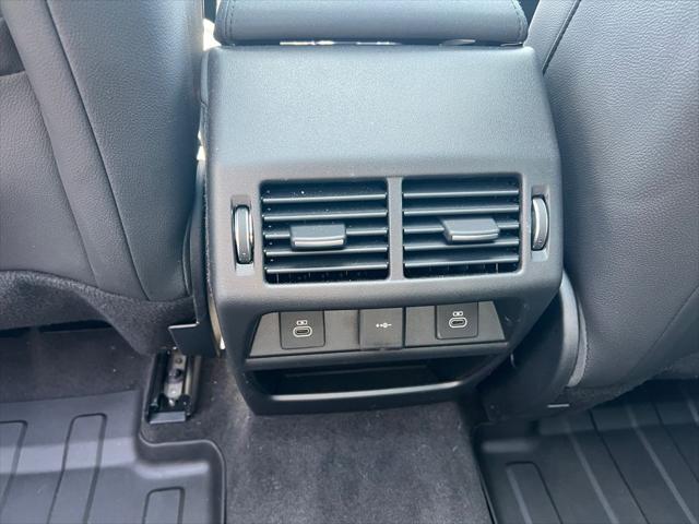 2023 Land Rover Discovery Sport SE