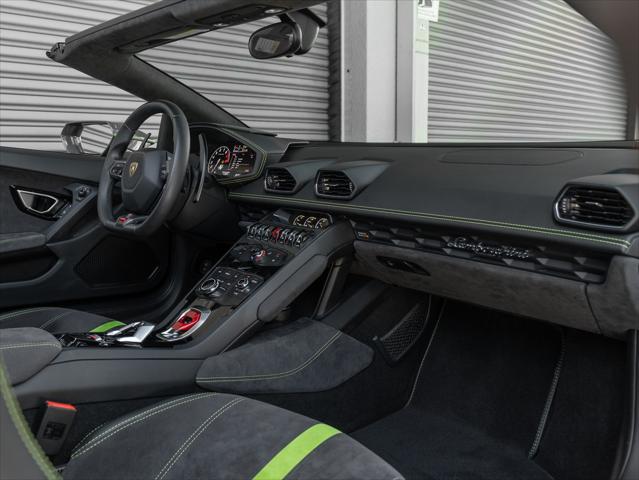 2016 Lamborghini Huracan LP610-4S 2016 Lamborghini Huracan LP610-4S