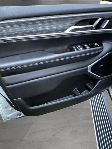 2023 Jeep Wagoneer Series III - Photo 13