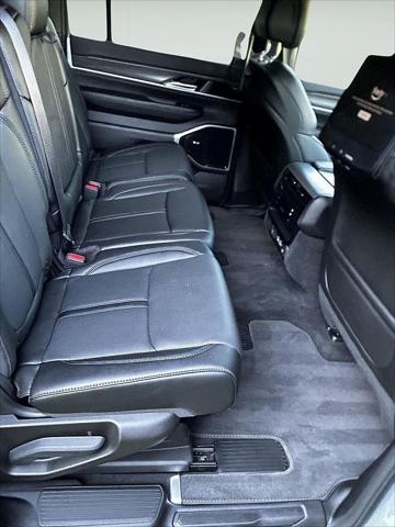 2023 Jeep Wagoneer Series III - Photo 17