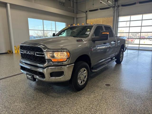 2024 RAM Ram 3500 RAM 3500 TRADESMAN CREW CAB 4X4 64 BOX