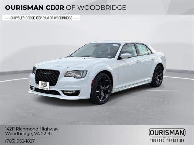 2023 Chrysler Chrysler 300 300 TOURING L RWD