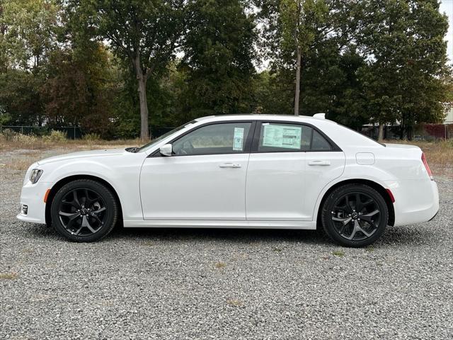 2023 Chrysler Chrysler 300 300 TOURING L RWD