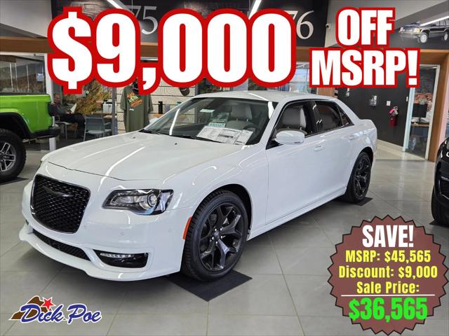 2023 Chrysler Chrysler 300 300 TOURING L RWD