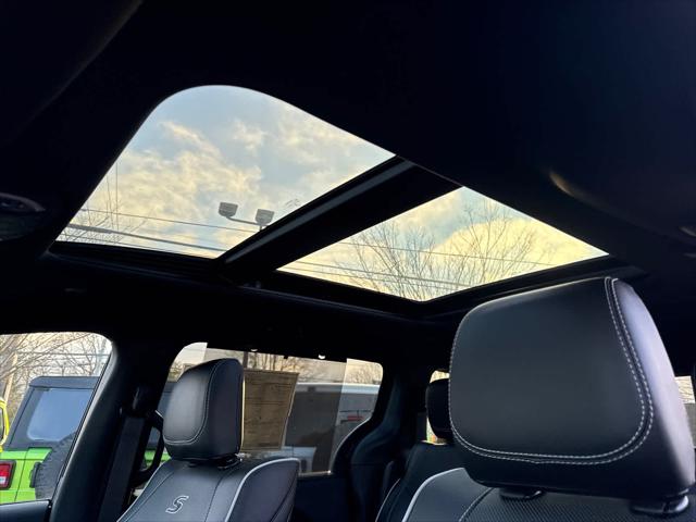 2023 Chrysler Pacifica Hybrid Limited