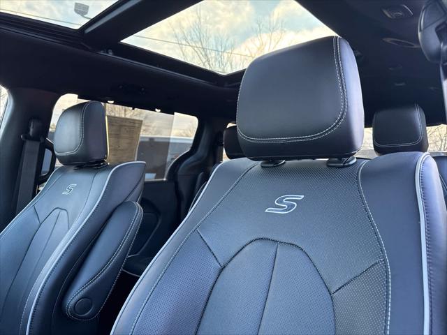2023 Chrysler Pacifica Hybrid Limited