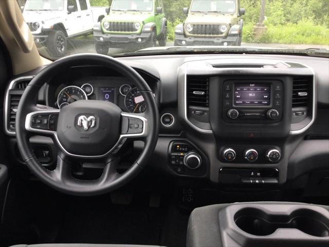 2020 RAM 1500 Big Horn Quad Cab 4x4 64 Box