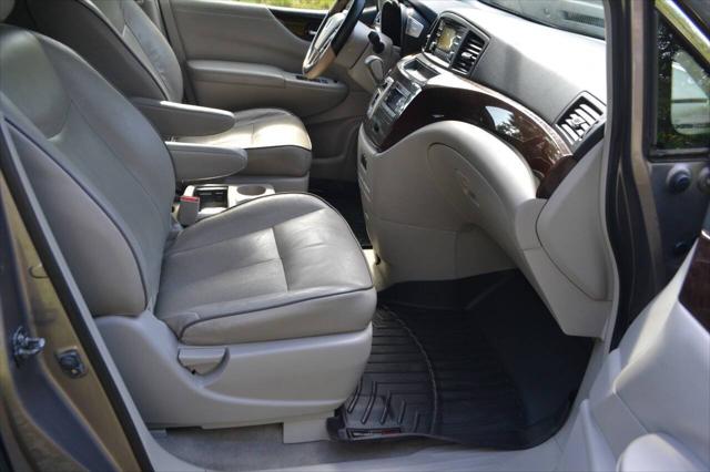 2014 Nissan Quest SV
