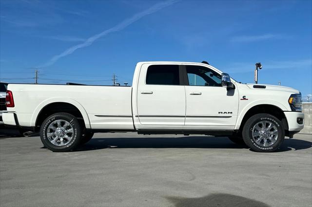 2024 RAM Ram 3500 RAM 3500 LIMITED CREW CAB 4X4 8 BOX