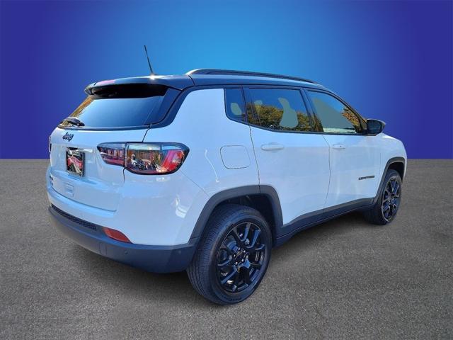 2024 Jeep Compass COMPASS LATITUDE 4X4