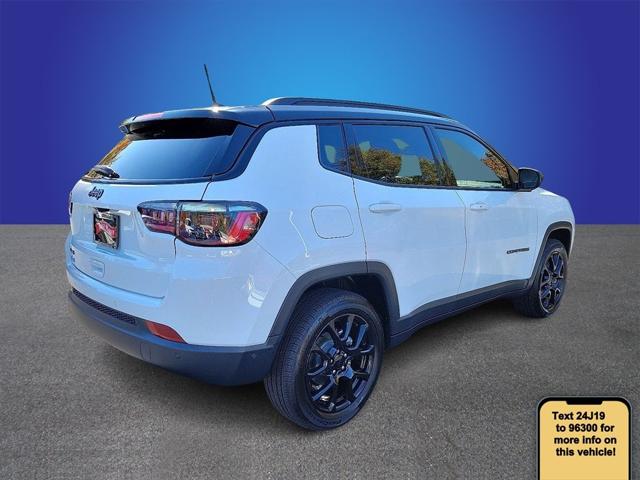2024 Jeep Compass COMPASS LATITUDE 4X4