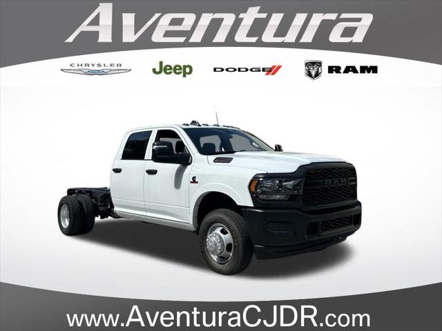 2024 RAM Ram 3500 Chassis Cab RAM 3500 TRADESMAN CREW CAB CHASSIS 4X4 60 CA