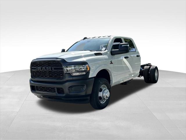2024 RAM Ram 3500 Chassis Cab RAM 3500 TRADESMAN CREW CAB CHASSIS 4X4 60 CA
