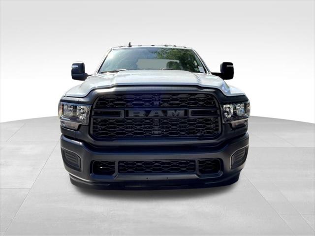 2024 RAM Ram 3500 Chassis Cab RAM 3500 TRADESMAN CREW CAB CHASSIS 4X4 60 CA