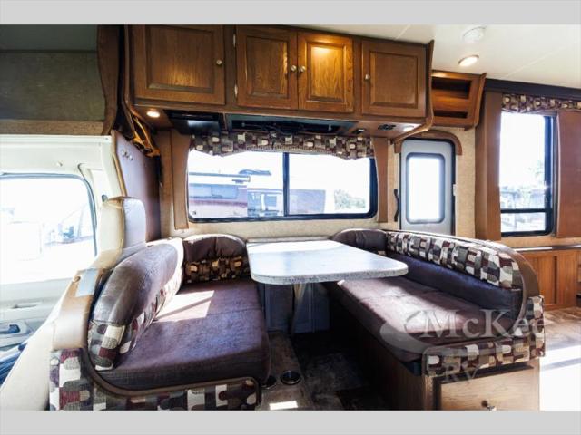 2016 Ford E-450 Cutaway Unknown