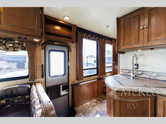 2016 Ford E-450 Cutaway Unknown