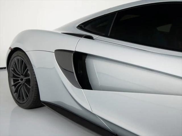 2017 McLaren 570GT Standard