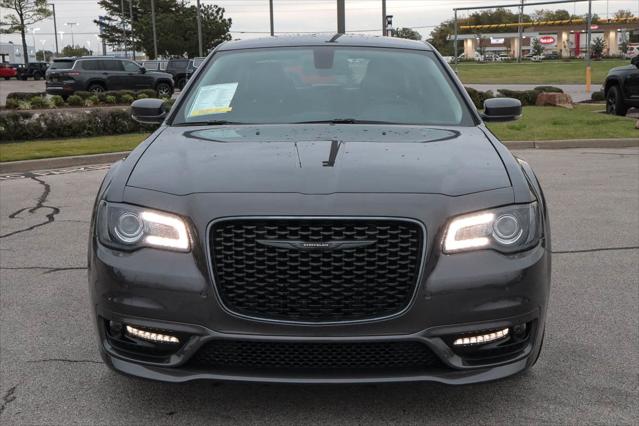 2023 Chrysler Chrysler 300 300 TOURING L RWD