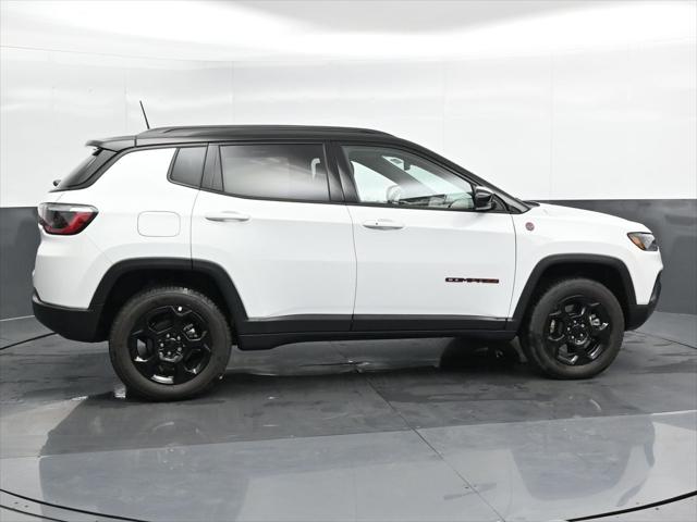 2024 Jeep Compass COMPASS TRAILHAWK 4X4