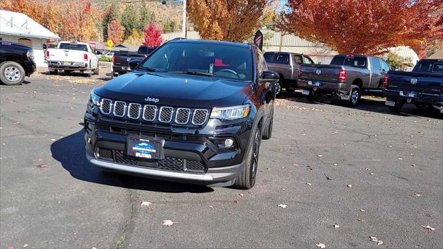 2024 Jeep Compass COMPASS LIMITED 4X4