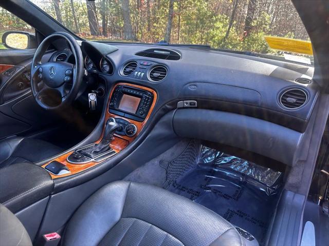 2004 Mercedes-Benz SL SL 55 AMG Roadster 2D