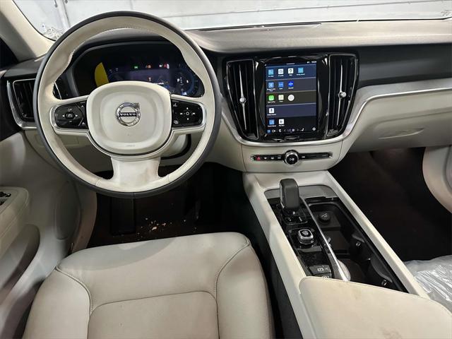 2024 Volvo S60 B5 Plus Dark Theme