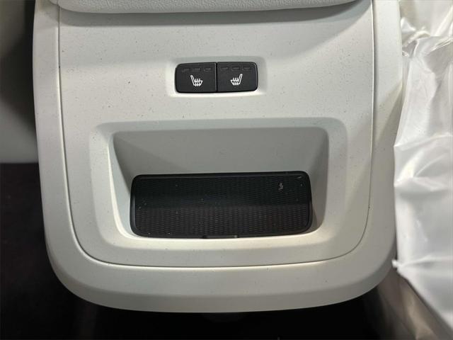 2024 Volvo S60 B5 Plus Dark Theme