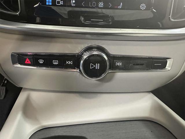 2024 Volvo S60 B5 Plus Dark Theme