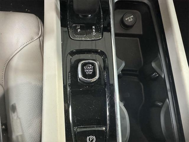 2024 Volvo S60 B5 Plus Dark Theme