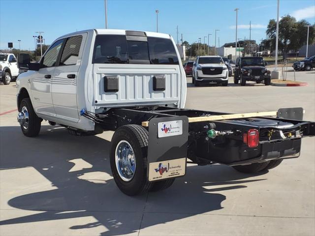 2024 RAM Ram 3500 Chassis Cab RAM 3500 SLT CREW CAB CHASSIS 4X4 60 CA