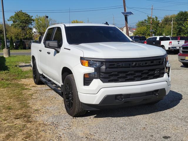 2022 Chevrolet Silverado 1500 4WD Crew Cab Short Bed Custom 2022 Chevrolet Silverado 1500 4WD Crew Cab Short Bed Custom
