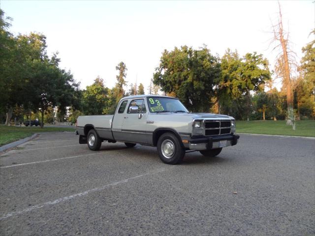1993 Dodge D250 LE 2dr Turbodiesel Extended Cab LB