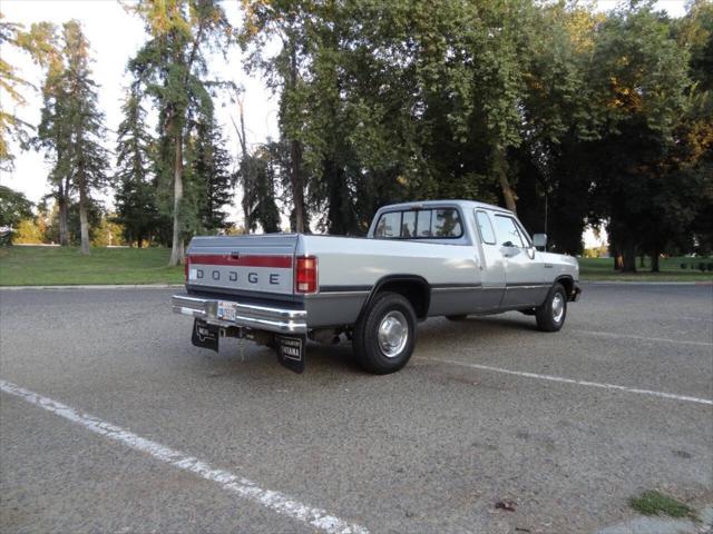 1993 Dodge D250 LE 2dr Turbodiesel Extended Cab LB