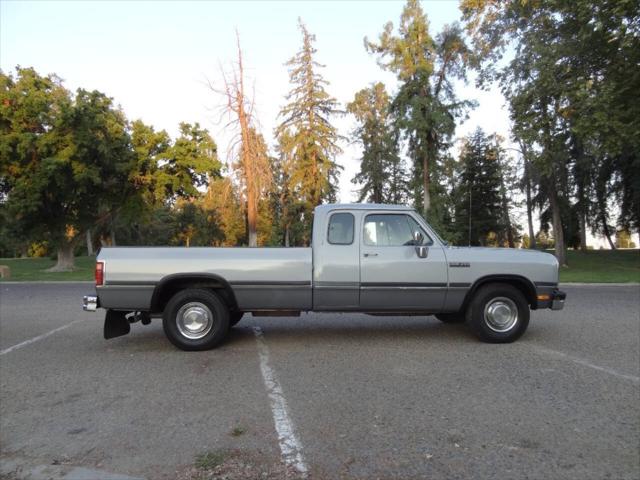 1993 Dodge D250 LE 2dr Turbodiesel Extended Cab LB