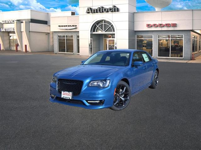 2023 Chrysler Chrysler 300 300 TOURING L RWD