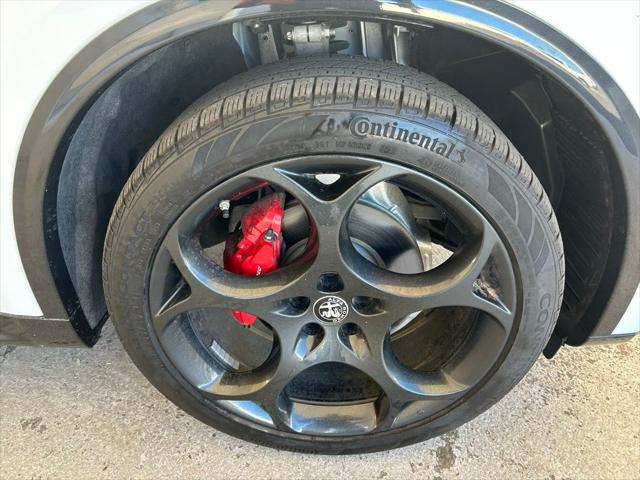 2024 Alfa Romeo Stelvio STELVIO VELOCE AWD