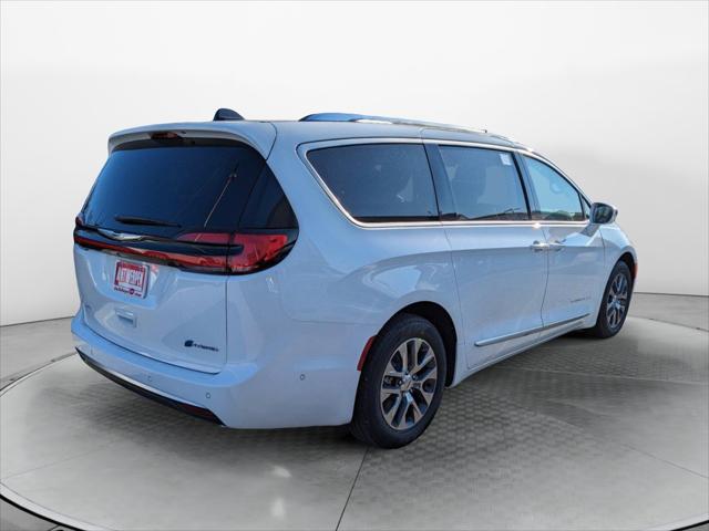 2024 Chrysler Pacifica Hybrid PACIFICA PLUG-IN HYBRID PINNACLE