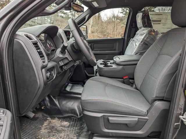 2024 Ram 3500 Tradesman Crew Cab 4x4 6'4" Box